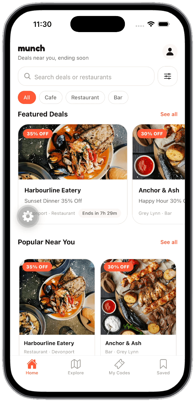 Munch home screen showing featured deals and popular spots nearby